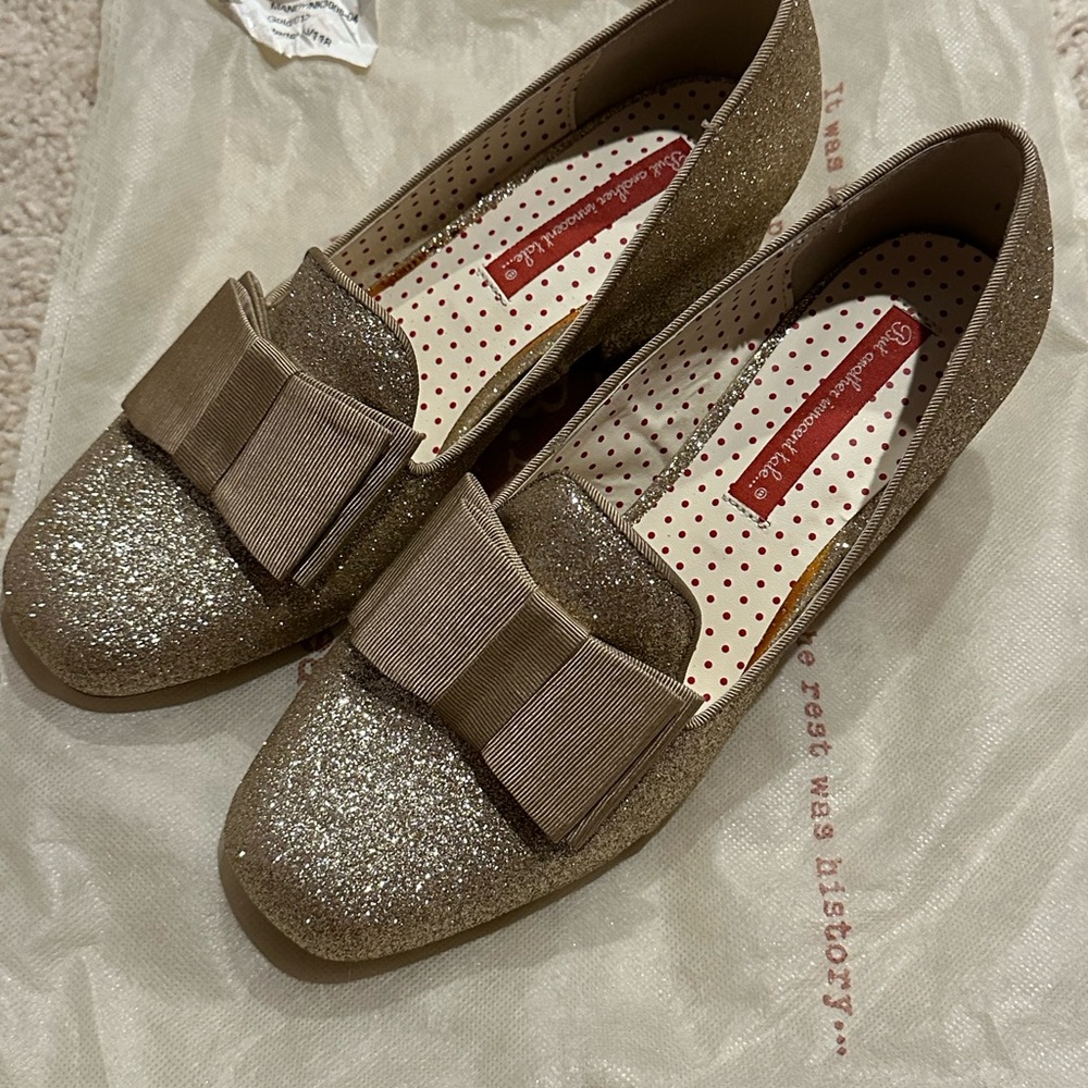 Bait footwear Mandy bow loafers gold size 8